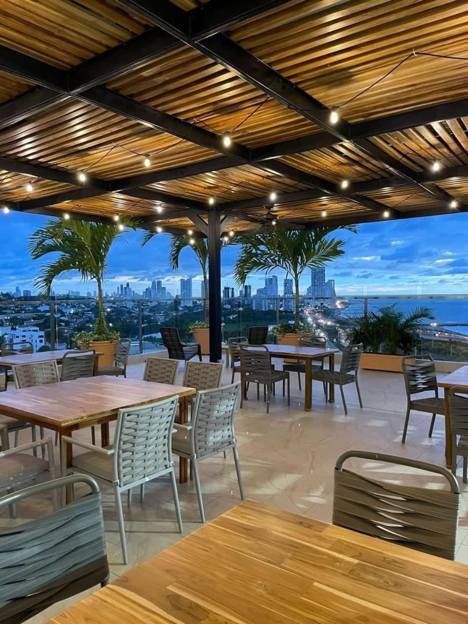 Wyndham Garden Cartagena Hotel Exterior foto